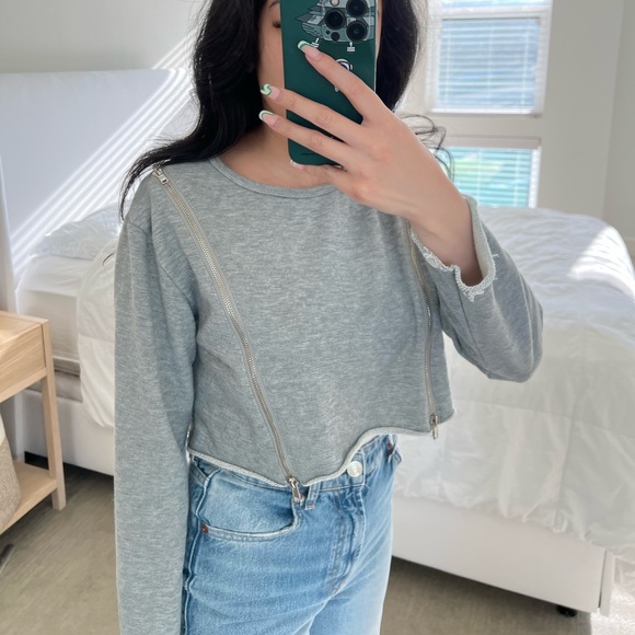 Seek the Label Grey Crop Sweater - Picture 2 of 7